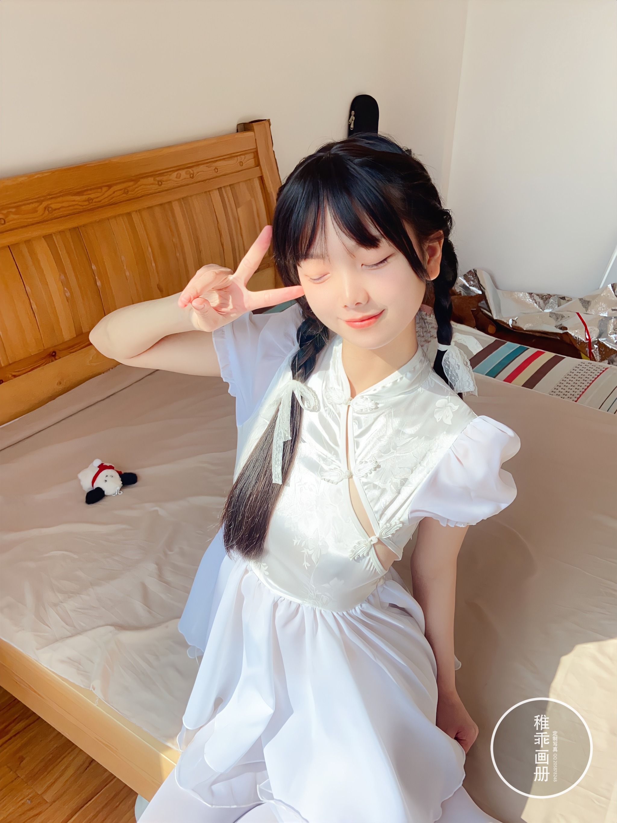 稚乖画册 - NO.016 夜夜 嬉戏 80d白丝 [74P1V]-XikXak